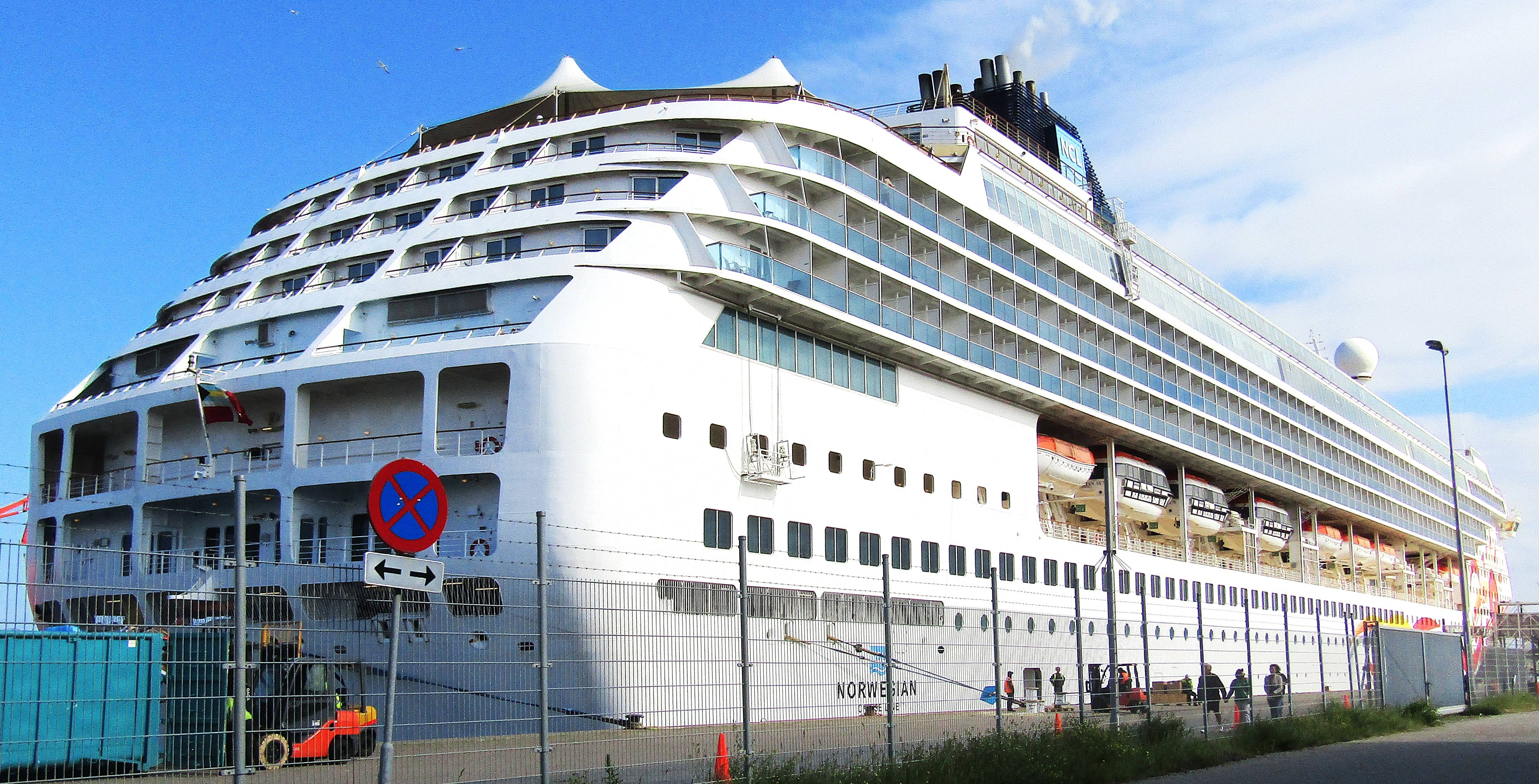 NORWEGIAN SUN 